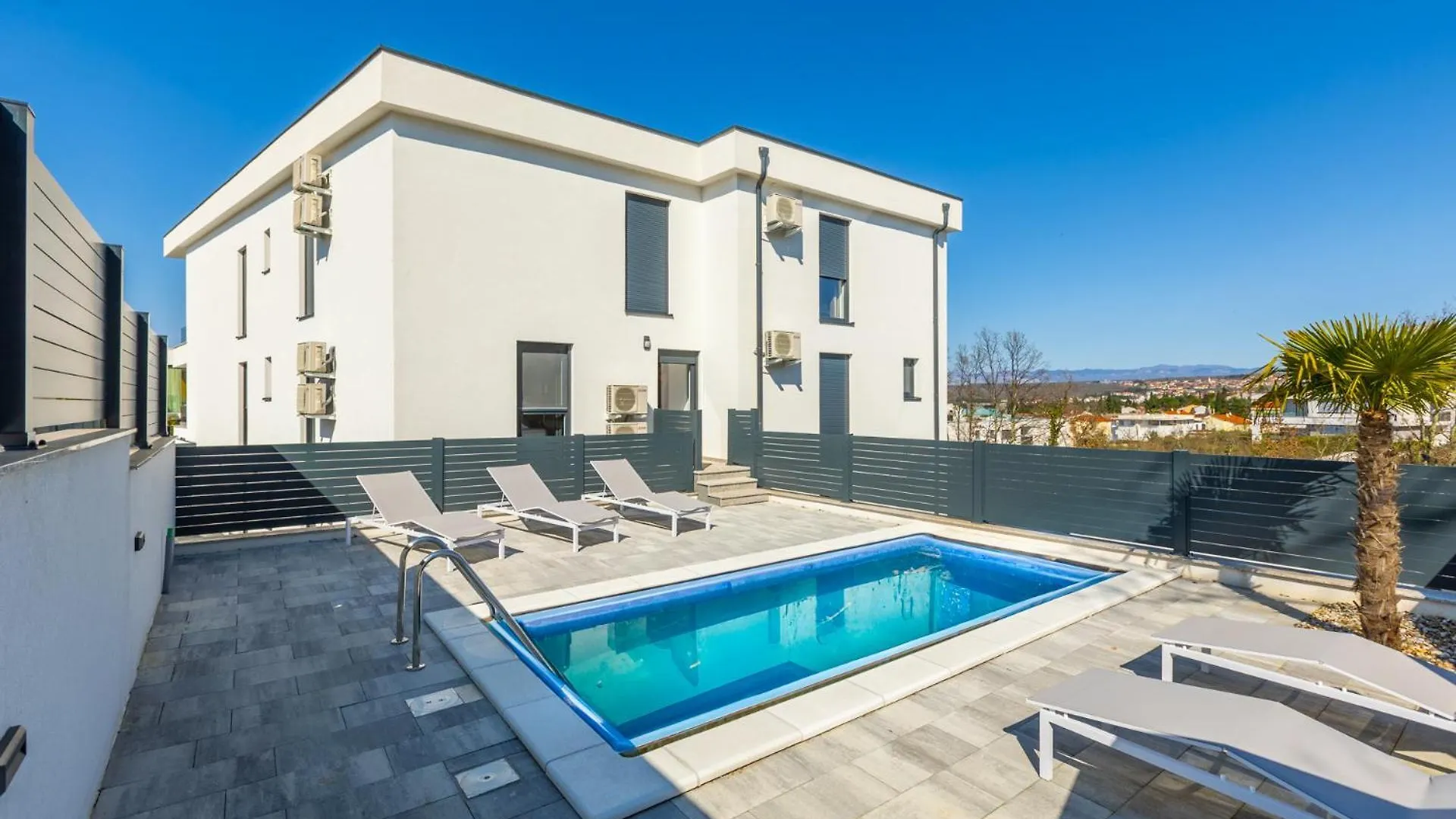 Aura Malinska - Private Pool Apartman Vantacici